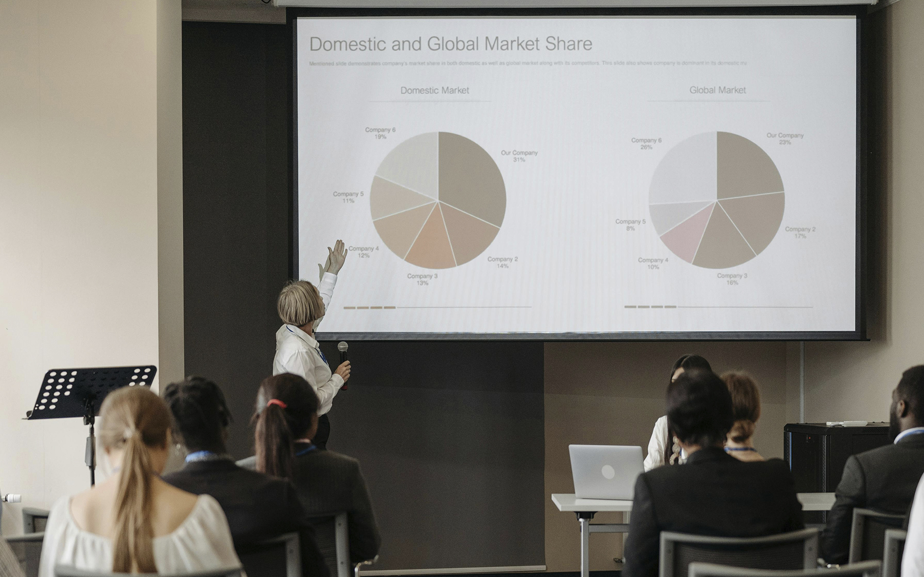 Pitch Deck: cos’è, come si costruisce e perché la maggior parte di quelli che vediamo non funziona